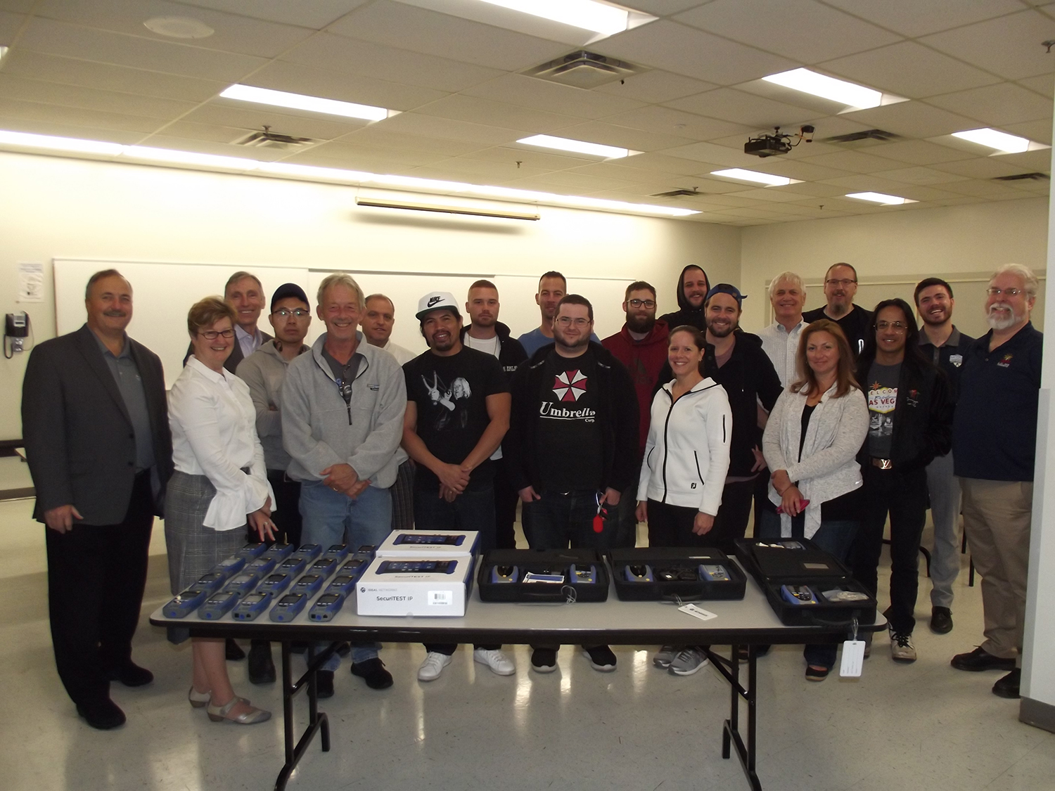 IDEAL Networks donate testers to support training for electricians in Toronto B